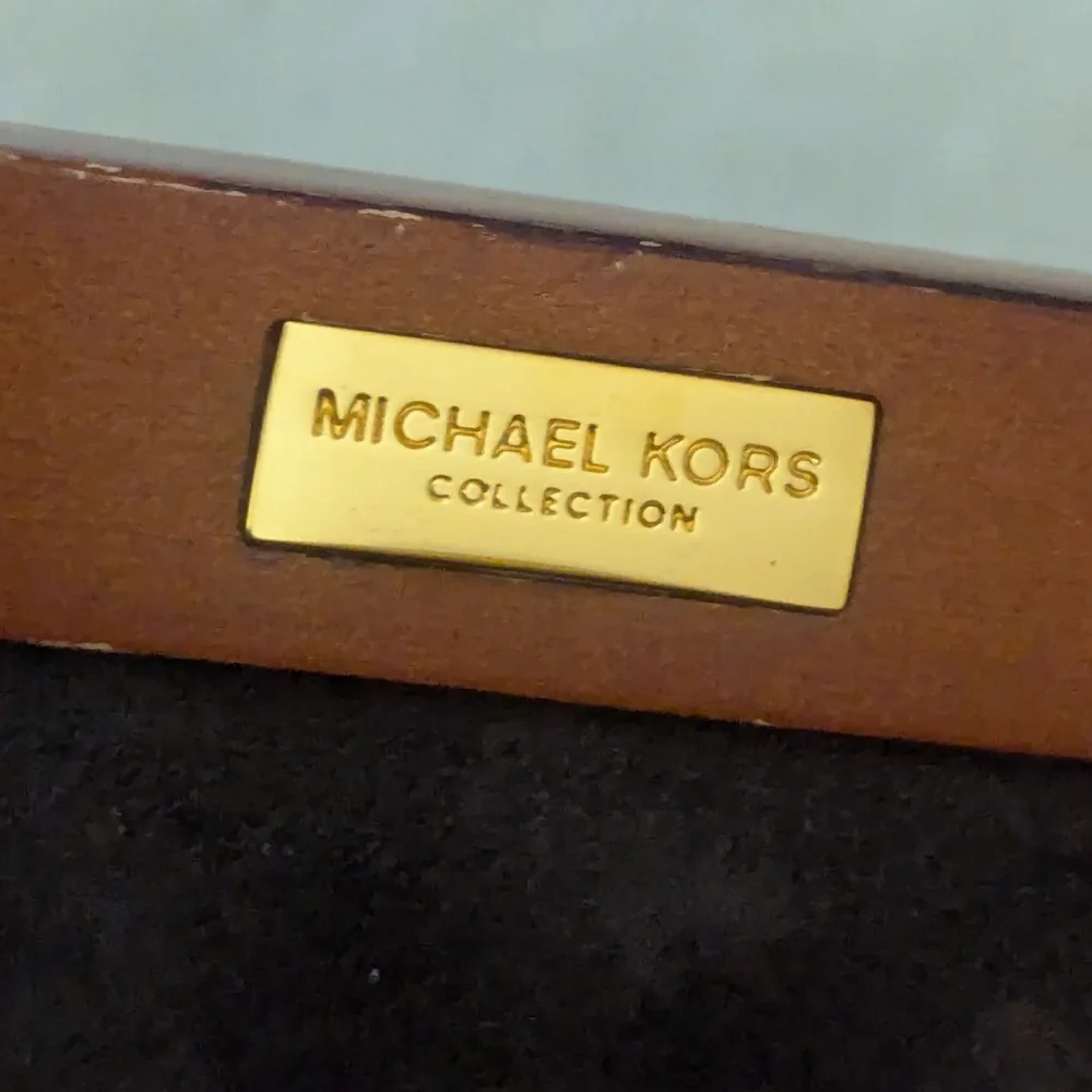 Michael Kors Collection  Tan and Brown Woven Clutch with Chain Accent - Picture 9 of 11